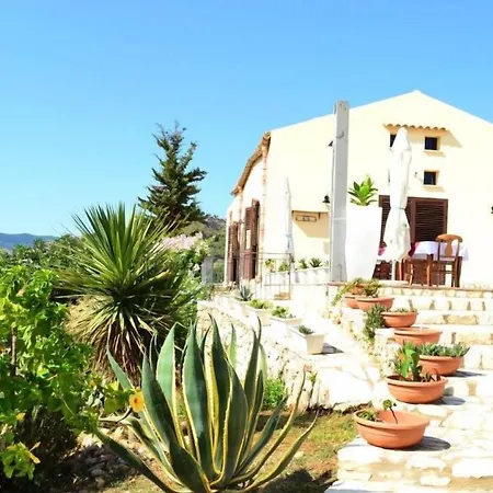Grotticelli 3* Scopello (Sicily)
