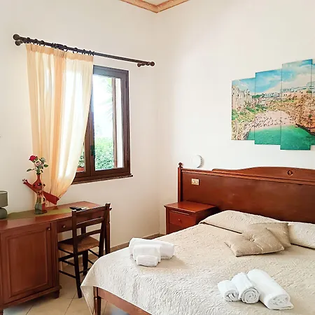 Grotticelli 3* Scopello (Sicily)