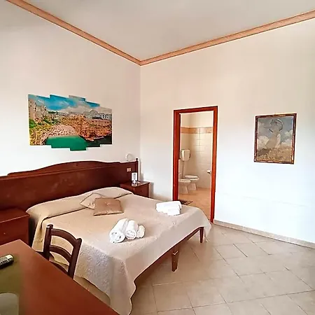 Grotticelli 3*