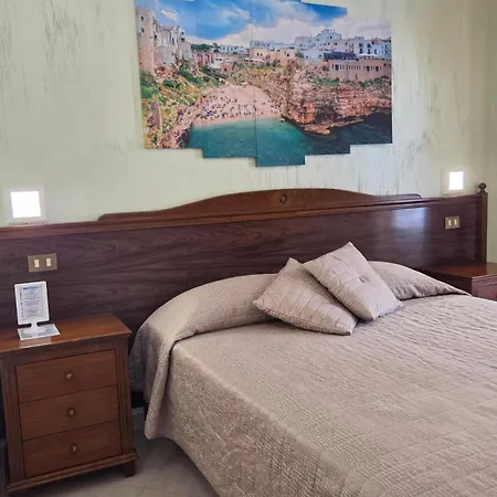 Grotticelli 3* Scopello (Sicily)