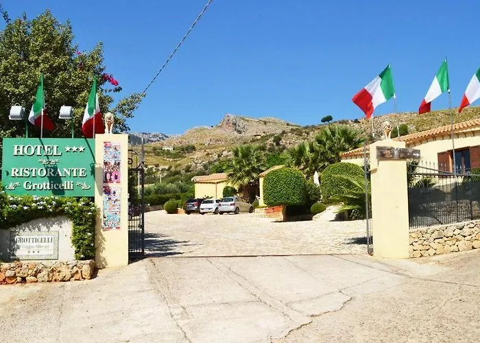Grotticelli 3*